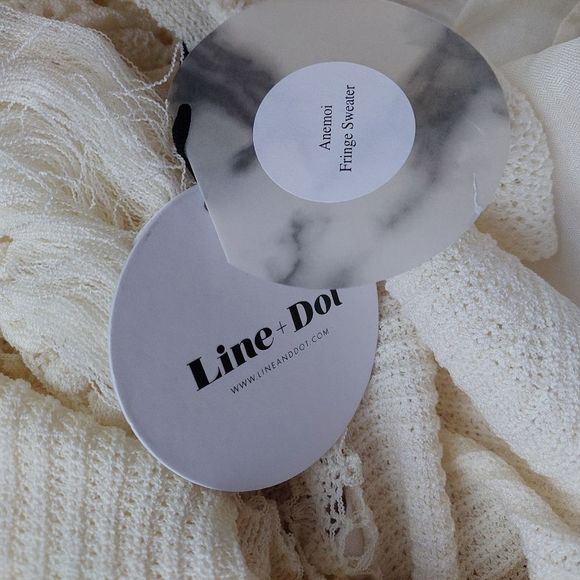 Line & Dot Cream Deep V-Neck Anemoi Fringe Sweater Tank Top NWT Medium - Picture 5 of 5